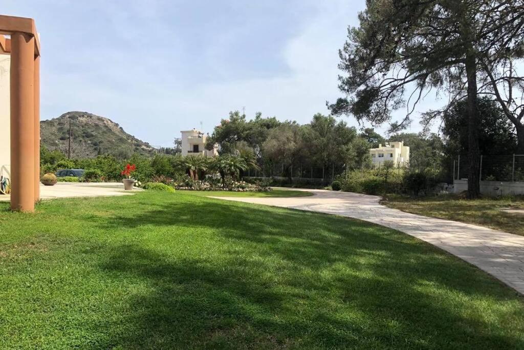 יאליסוס Fiore Di Rodi - Private Pool, Jacuzzi And Barbecue מראה חיצוני תמונה